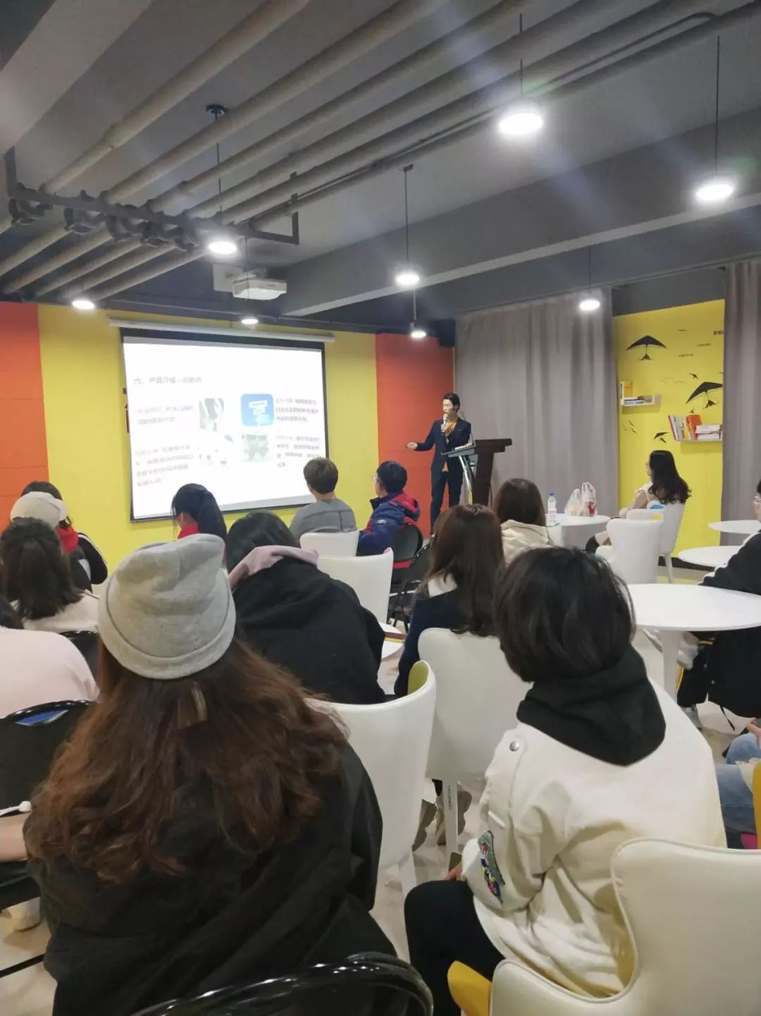 https://mmbiz.qpic.cn/mmbiz_jpg/C1nIVrazMhZq3YBp3Iib7MaOwOibzQTyuwzYle8tDiaGRcl7CvIRswlRY15BsbBqEZwWfpRNicq0mIsuhZurxyeIew/640?wx_fmt=jpeg